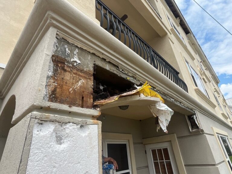 image of damaged exterior of la cocina