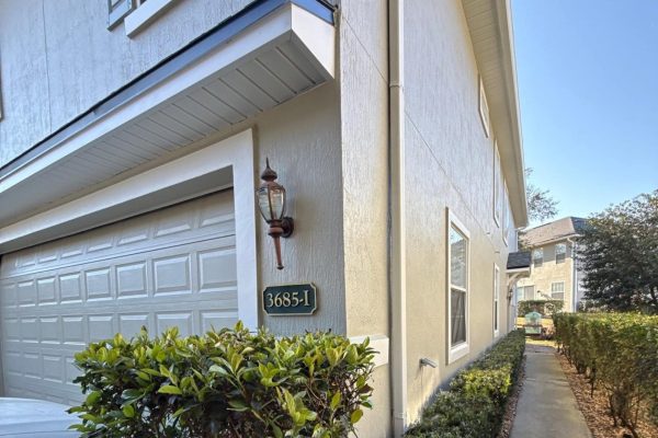 corner image of paint job to exterior briar oaks townhouse